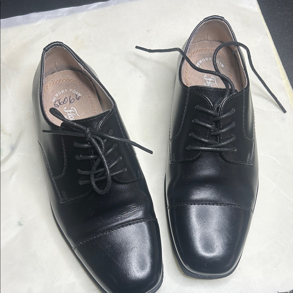 Boys Florsheim Black Leather Oxfords
